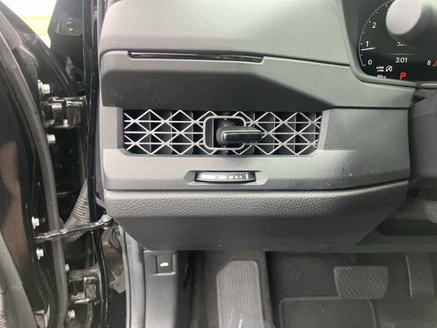 Certified 2025 Honda Accord LX image 19