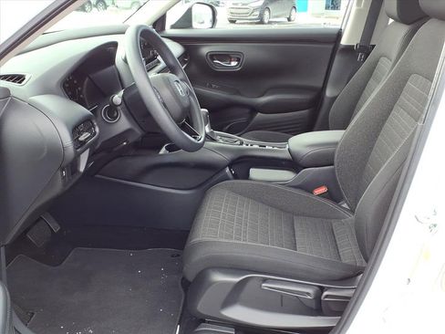 Used 2023 Honda HR-V LX image 17