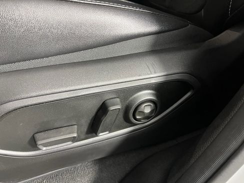 Certified 2024 Jeep Grand Cherokee L Altitude image 22