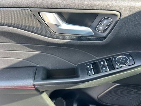 Used 2024 Ford Escape ST-Line Select image 10