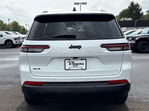 New 2025 Jeep Grand Cherokee L Altitude image 33