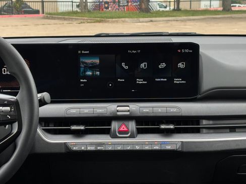 Used 2025 Kia K4 LXS image 17