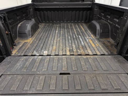 Used 2022 GMC Sierra 1500 Elevation w/ Preferred Package AWD/4WD image 5
