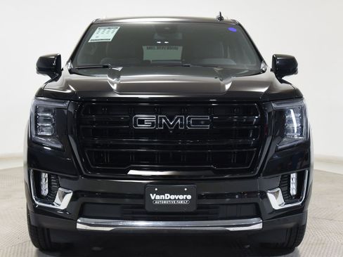 Used 2024 GMC Yukon XL SLT w/ SLT Luxury Package AWD/4WD image 5