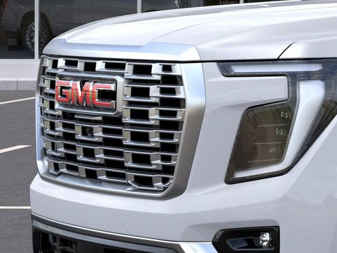 New 2025 GMC Yukon XL Denali w/ LPO, Floor Liner Package AWD/4WD image 13