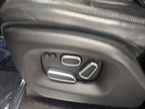 Used 2015 Land Rover Range Rover Autobiography image 13