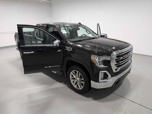 Certified 2019 GMC Sierra 1500 SLT w/ SLT Premium Package AWD/4WD image 17