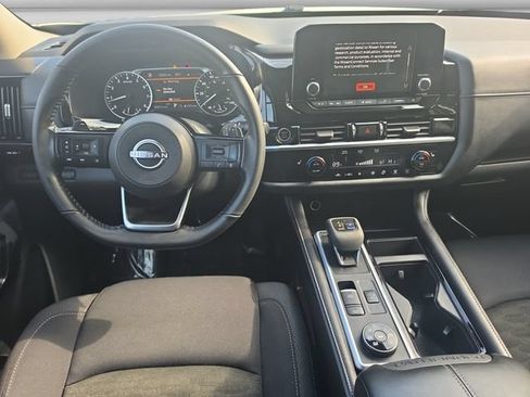 Used 2022 Nissan Pathfinder SV w/ SV Black Package AWD/4WD image 12