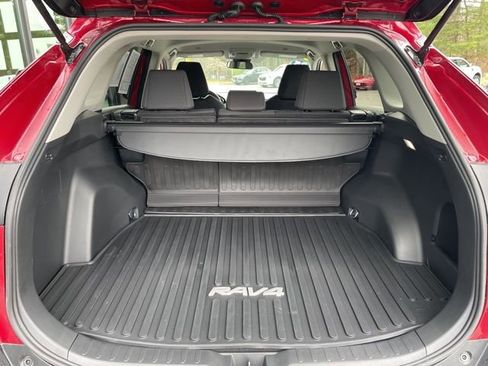 Used 2025 Toyota RAV4 LE image 8
