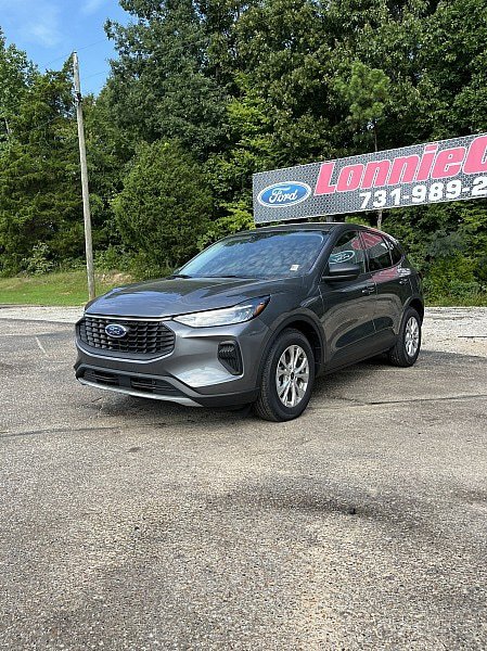 Used 2026 Ford Escape Active w/ Cold Weather Package FWD image 3