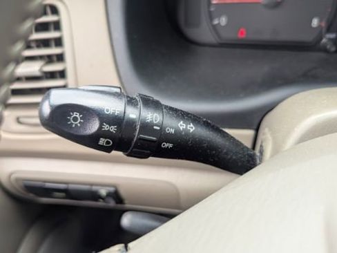 Used 2005 Hyundai Sonata GL FWD image 25