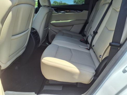 Used 2019 Cadillac XT5 Premium Luxury w/ Driver Assist Package FWD image 14