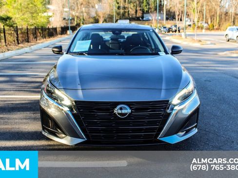 Used 2024 Nissan Altima 2.5 SV image 10