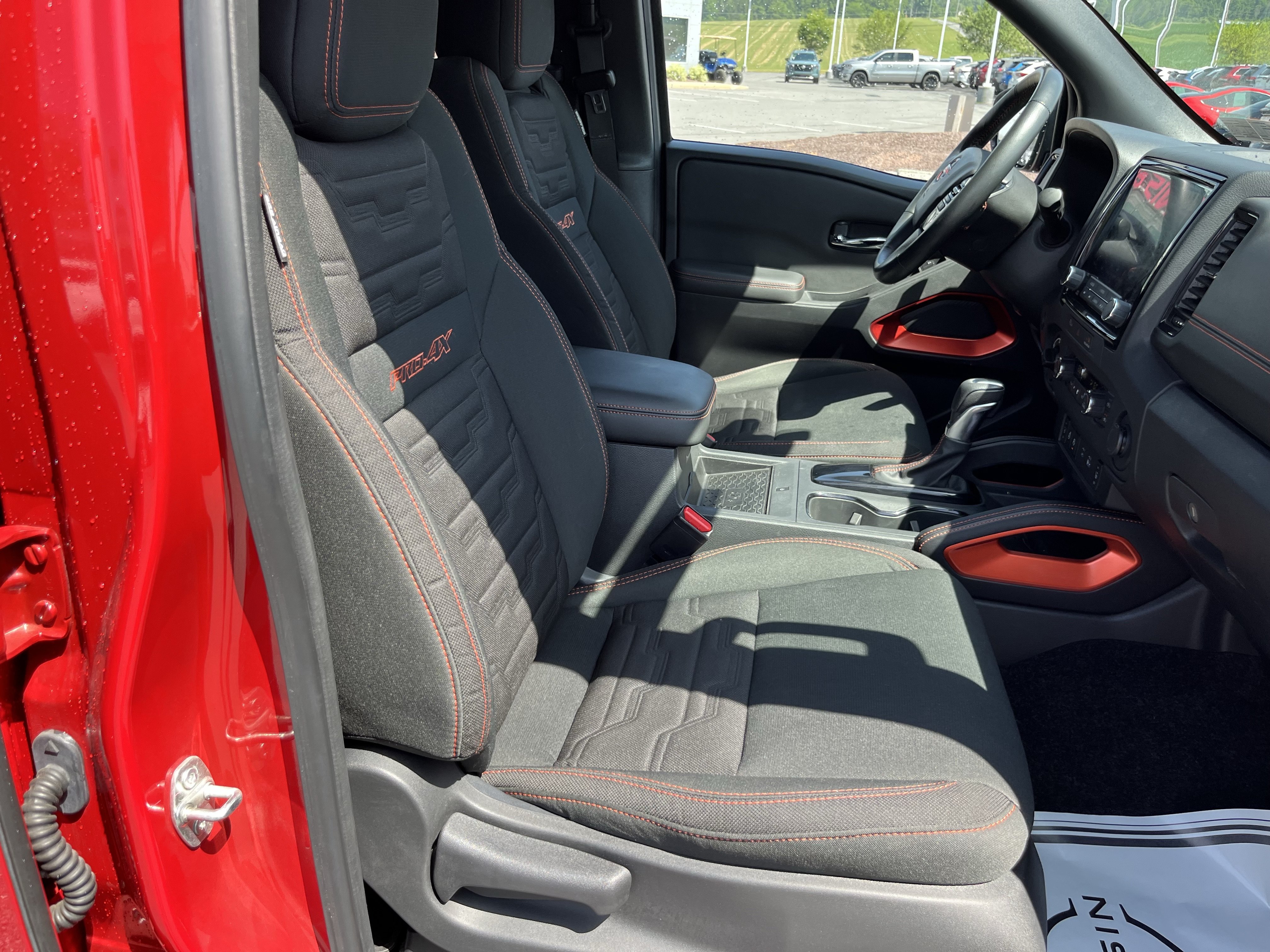 Used 2024 Nissan Frontier PRO-4X w/ Pro Convenience Package AWD/4WD image 3