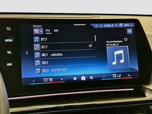 Used 2025 BMW X2 xDrive28i AWD/4WD image 21