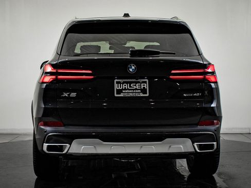 New 2026 BMW X5 xDrive40i w/ Climate Comfort Package image 7