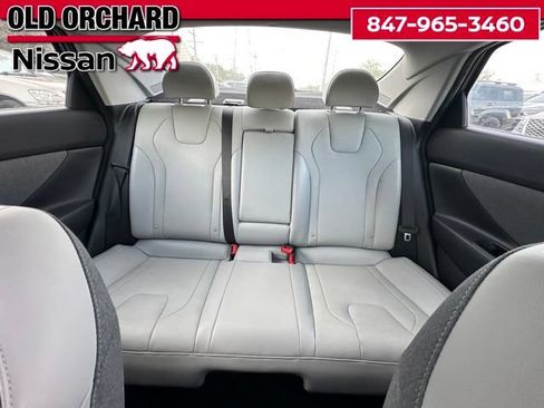 Used 2023 Hyundai Elantra Limited FWD image 14