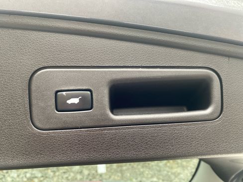 Used 2018 Acura MDX SH-AWD image 33