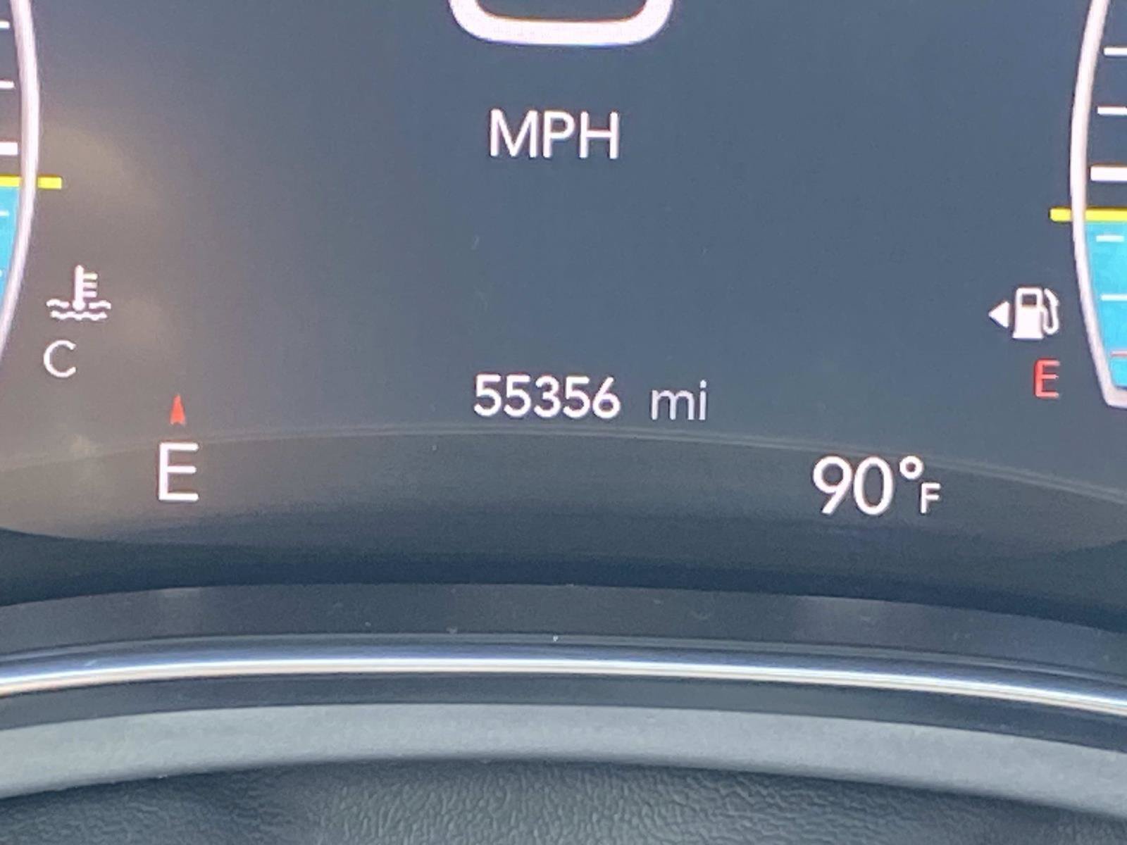 Used 2025 Chrysler Pacifica Limited FWD image 43