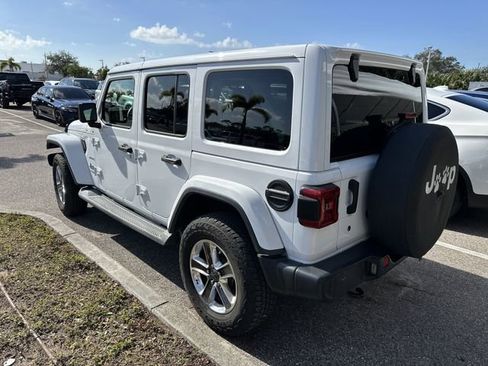 Used 2019 Jeep Wrangler Unlimited Sahara image 5