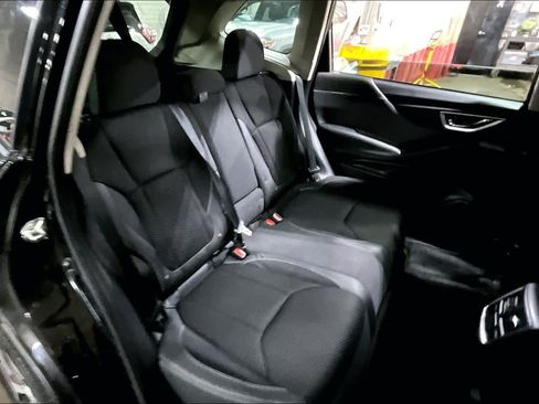 Used 2019 Subaru Forester Premium w/ All-Weather Package image 20