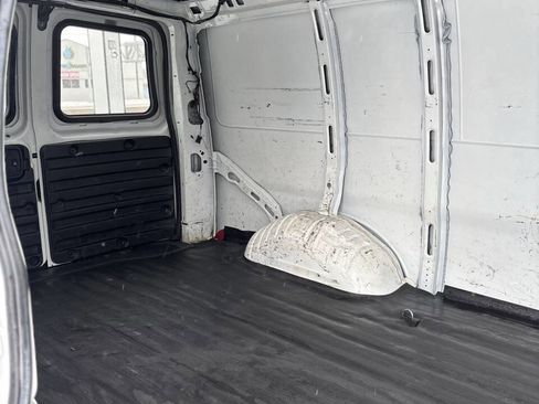 Used 2021 Chevrolet Express 2500 w/ Driver Convenience Package RWD image 11