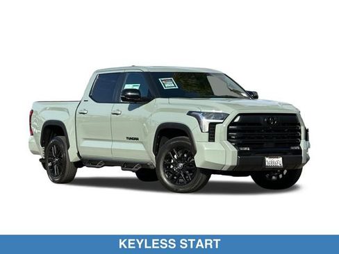 Used 2025 Toyota Tundra Limited AWD/4WD image 2