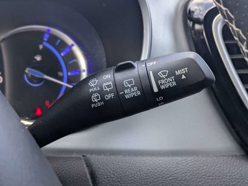 Used 2020 Chrysler Pacifica Limited w/ Advanced Safetytec Group FWD image 27
