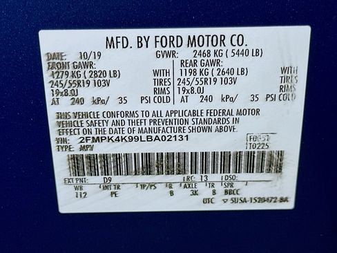 Used 2020 Ford Edge Titanium w/ Equipment Group 301A AWD/4WD image 24