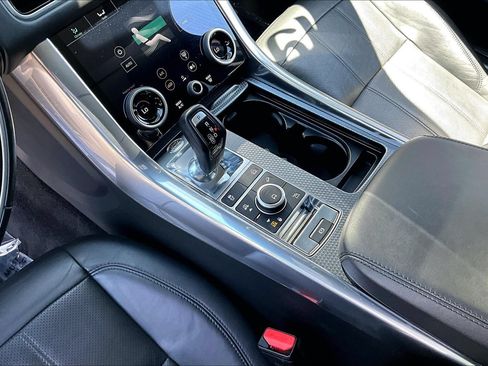 Used 2019 Land Rover Range Rover Sport Supercharged AWD/4WD image 17