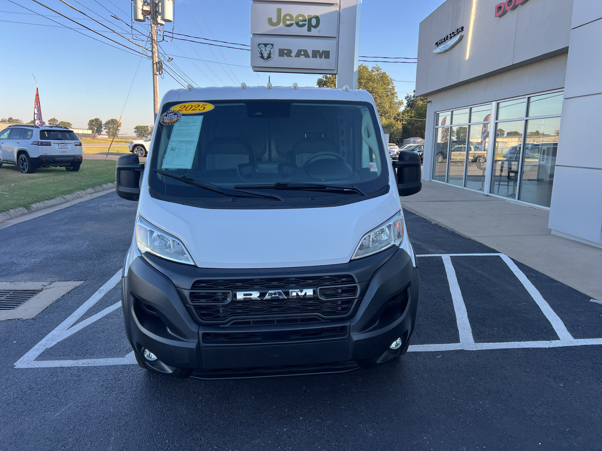 Used 2025 RAM ProMaster 2500 w/ Convenience Group FWD image 5
