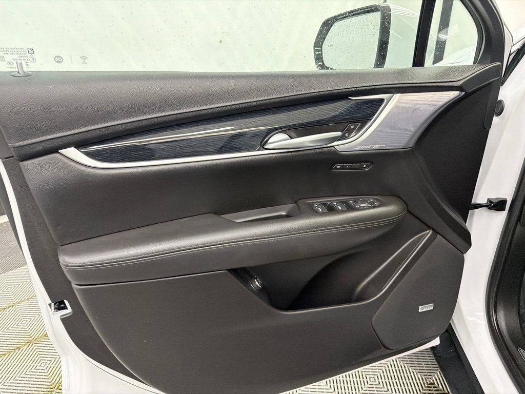 Used 2024 Cadillac XT5 Premium Luxury FWD image 11