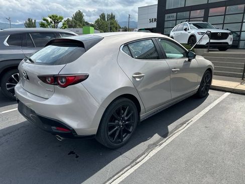 Used 2024 MAZDA MAZDA3 s FWD image 5