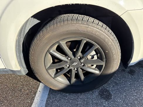 Used 2020 Dodge Journey SE w/ SE Popular Equipment Group image 5