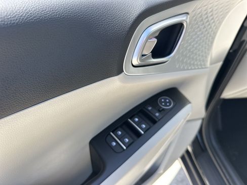New 2025 Kia Soul LX w/ LX Technology Package image 15