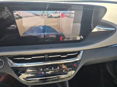 Used 2025 Buick Envista Avenir image 30