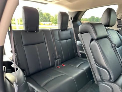 Used 2020 Nissan Pathfinder SL AWD/4WD image 24
