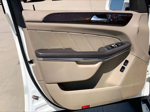 Used 2013 Mercedes-Benz GL 450 4MATIC image 20