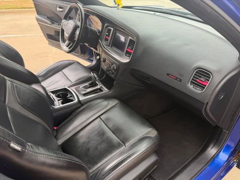Used 2021 Dodge Charger SXT w/ Leather Interior Group image 9