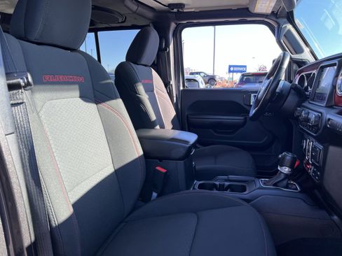 Used 2021 Jeep Wrangler Unlimited Rubicon image 24