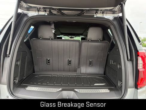 New 2026 GMC Yukon AT4 Ultimate w/ LPO, Floor Liner Package AWD/4WD image 8