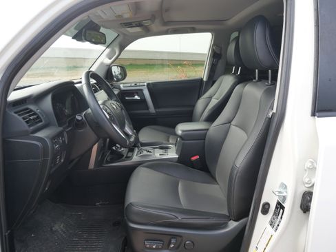 Used 2021 Toyota 4Runner SR5 Premium w/ Moonroof Package image 8