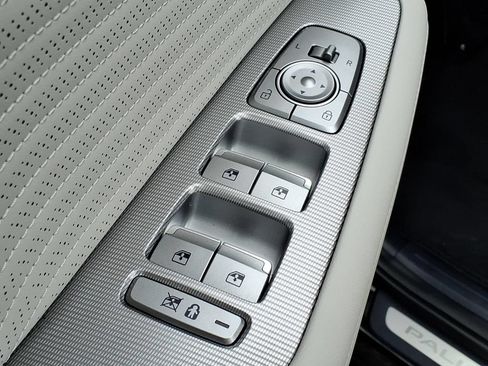 Used 2024 Hyundai Palisade Calligraphy AWD/4WD image 13