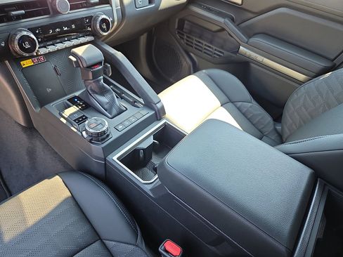 New 2026 Toyota Tacoma TRD Off-Road w/ TRD Off Road Premium Package AWD/4WD image 15