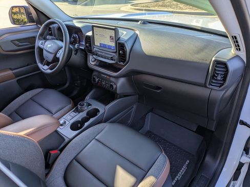 Certified 2024 Ford Bronco Sport Outer Banks w/ Tech Package image 38