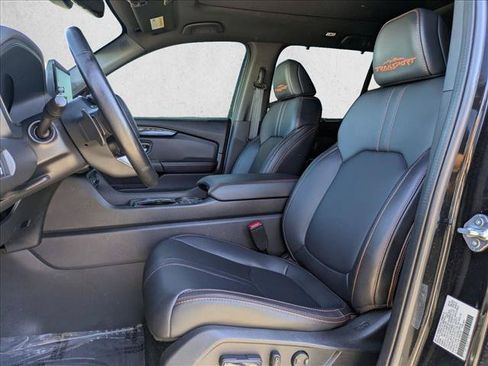 Used 2023 Honda Pilot TrailSport image 16