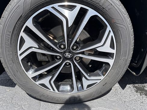 Used 2020 Hyundai Santa Fe SEL AWD/4WD image 9