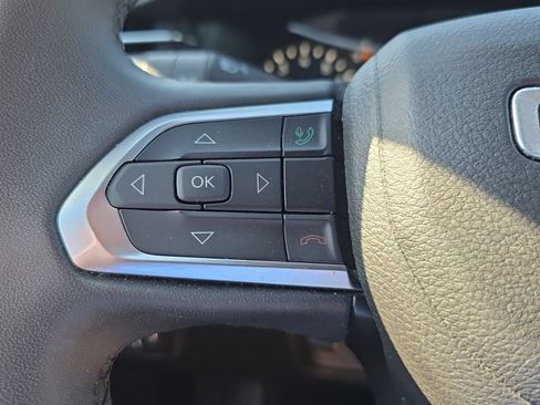 Used 2024 Jeep Compass Latitude AWD/4WD image 18