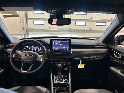 New 2026 Jeep Compass Latitude AWD/4WD image 29