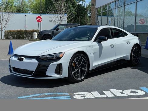 Used 2024 Audi RS e-tron GT w/ Carbon Performance Package AWD/4WD image 9